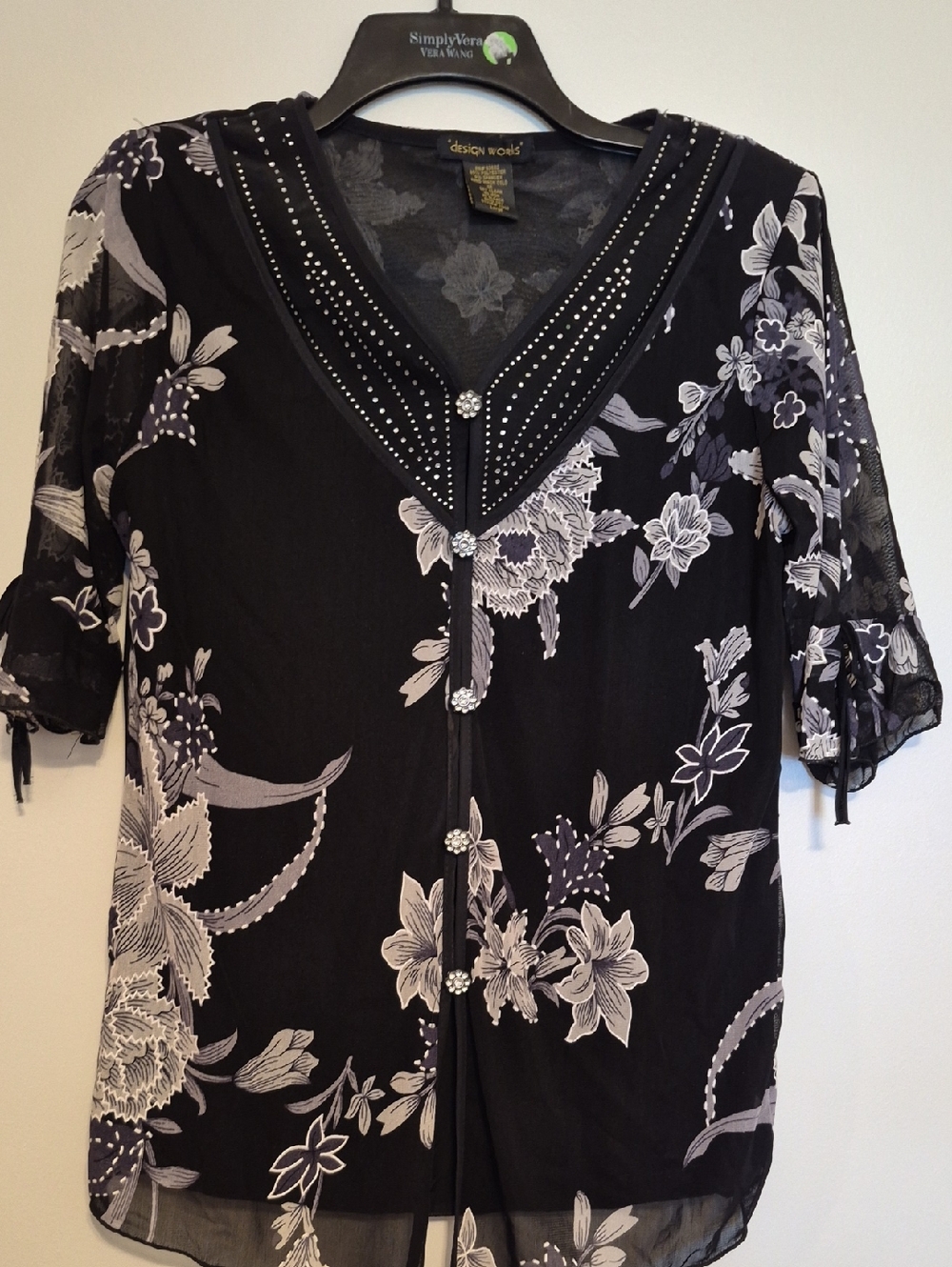 Design Works Womens Black, Gray & White Floral Print Blouse With Stones SZ L